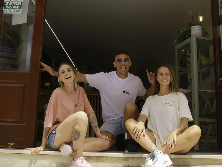 El Michi team at the café door
